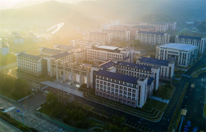 杭州国际学校_杭州外国语大学附属中学国际部录取要求